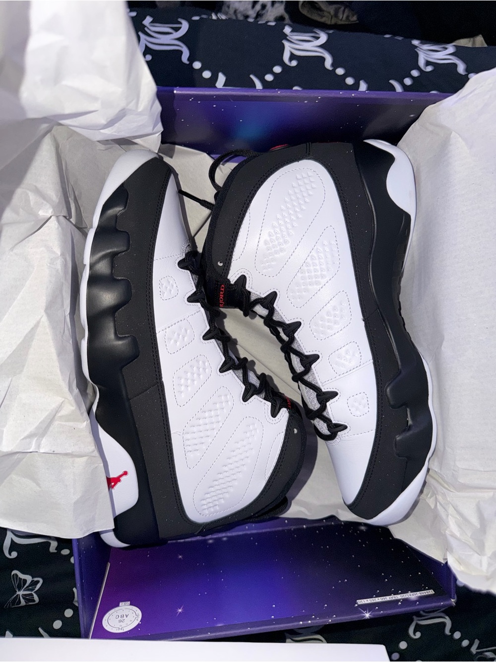 Jordan Men's Black, White & Red Basketball Shoes